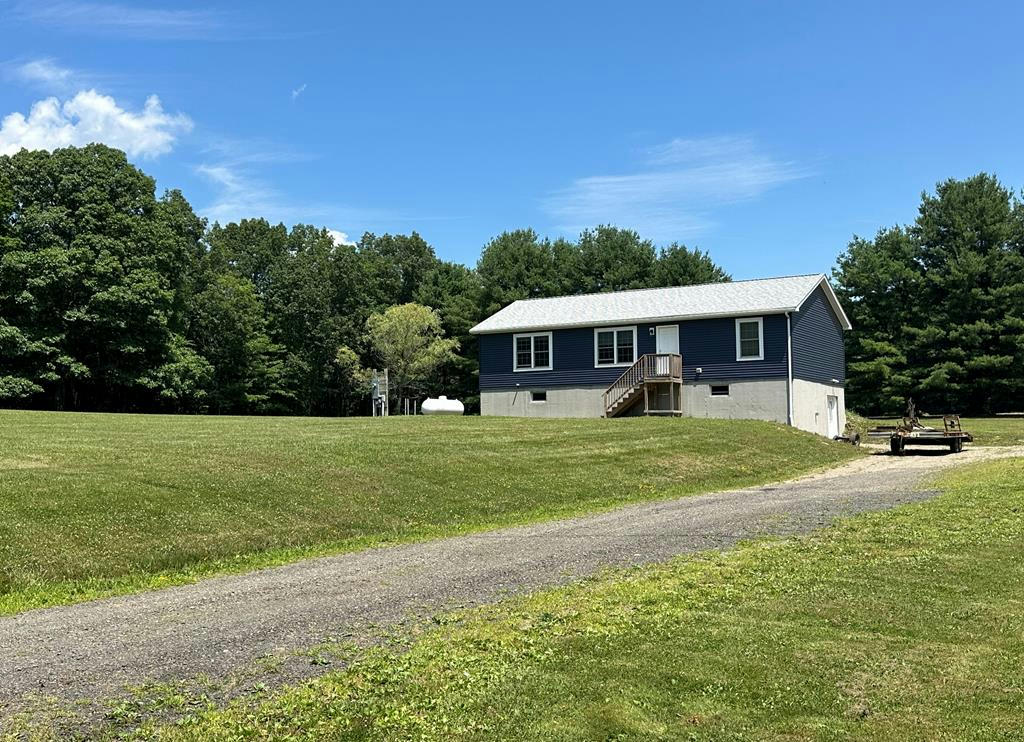 388 REASOR HOLLOW RD, BIG FLATS, NY 14814, photo 1 of 47